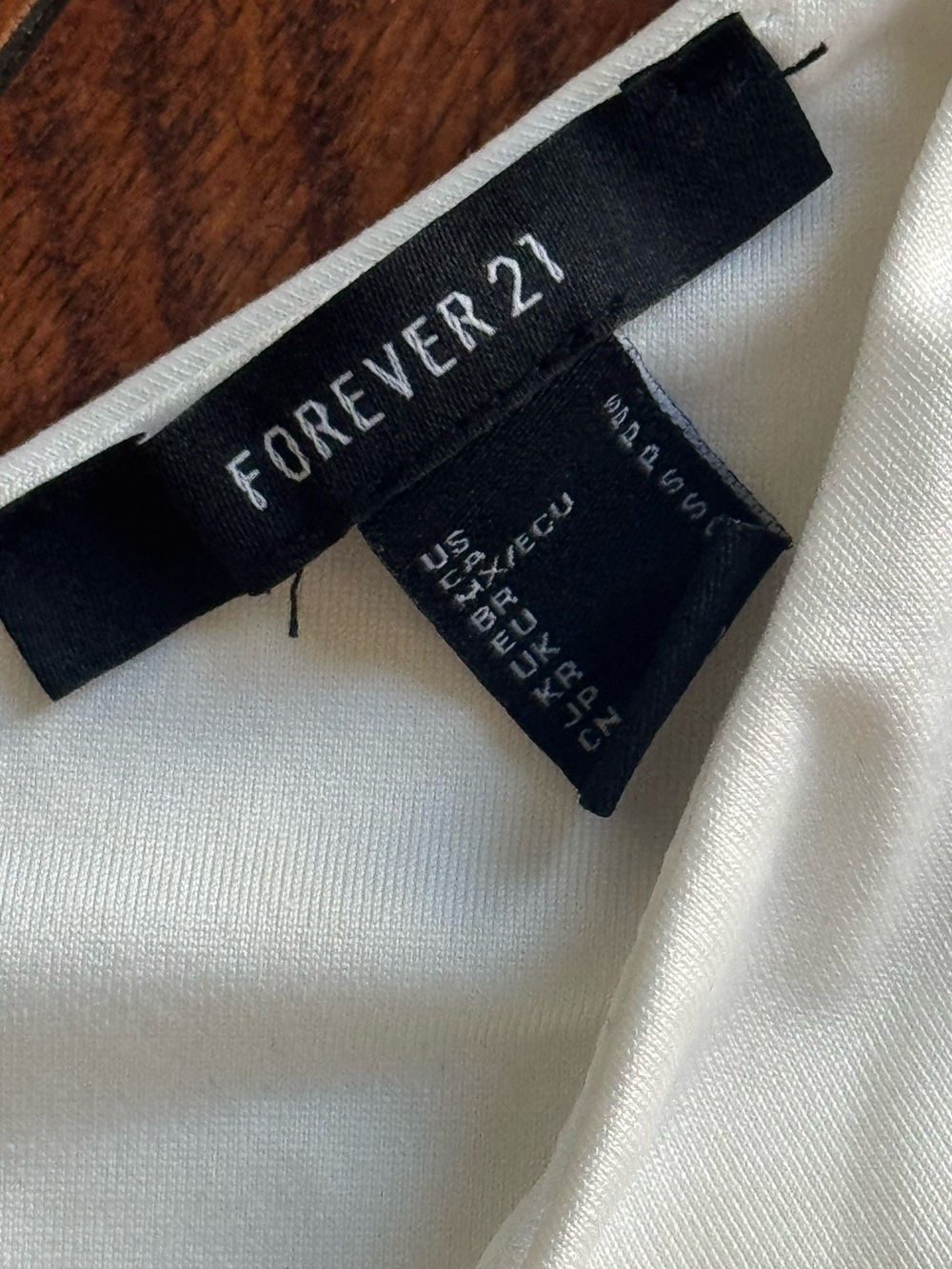 Forever 21 White One-Shoulder Crop Top - Picture 4 of 4